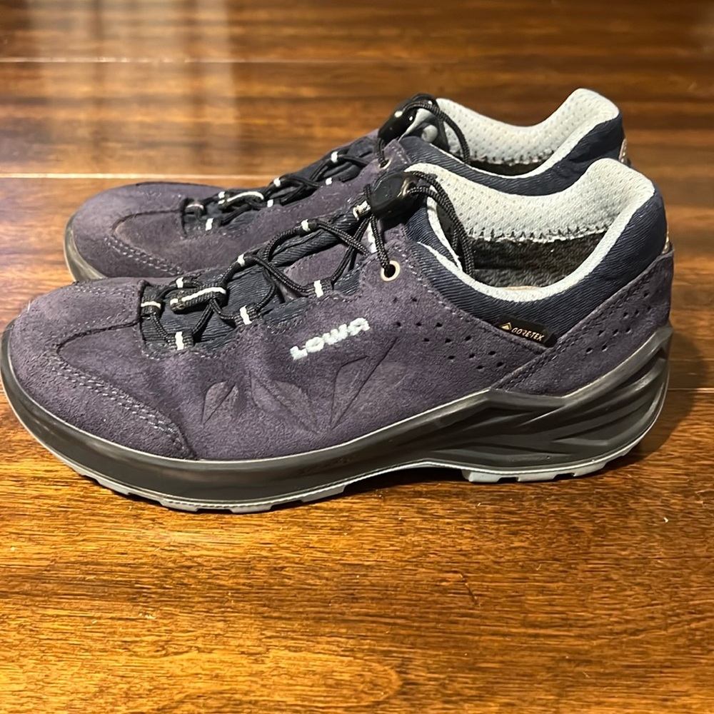 Lowa Marie II GORE-TEX Shoes Blue Black. Kids size 3